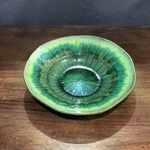 Green 9” round ceramic decorative bowl